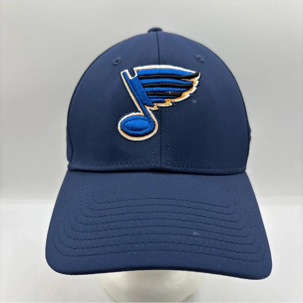 St Louis Blues NHL Fanatics Navy Blue A-Flex Large/X-Large Fitted Baseball Hat - Picture 1 of 8